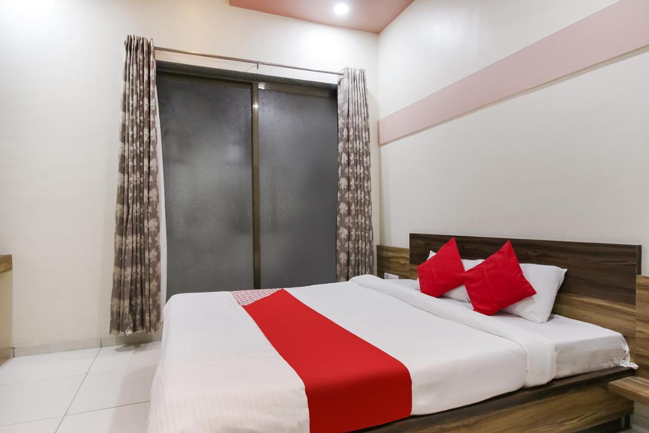 Oyo Flagship 71595 Hotel Lakhdatar Shegaon Esterno foto